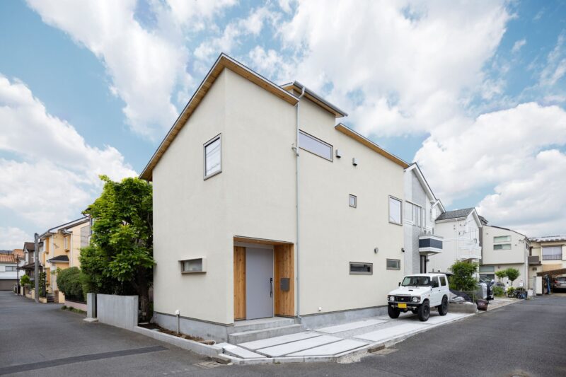杉の無垢材の家